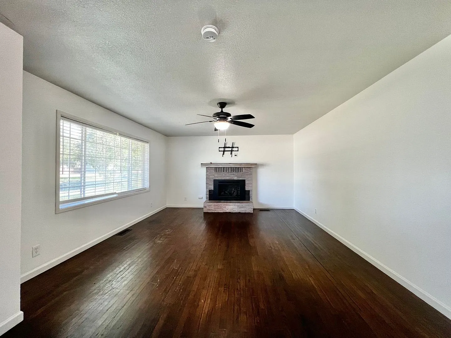 3 Bedroom, 2 bath house — Photo 4