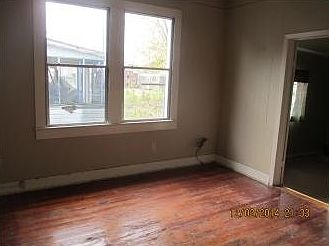 5th image of 110 E Church St