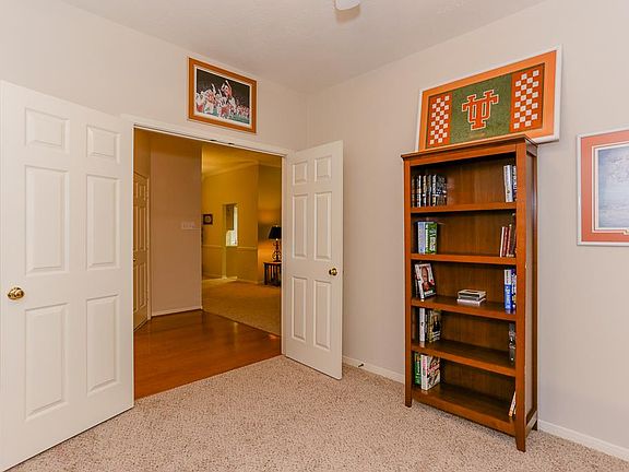 5th image of 17310 Winfield Sq
