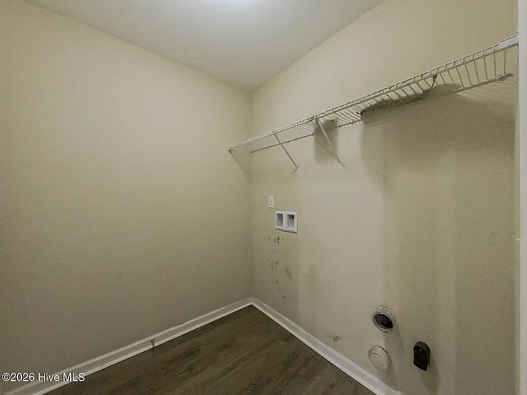 2710 York Ct — Photo 16