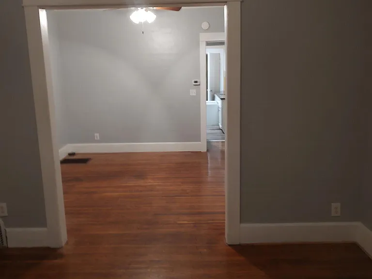 1073 Dewey Ave — Photo 9