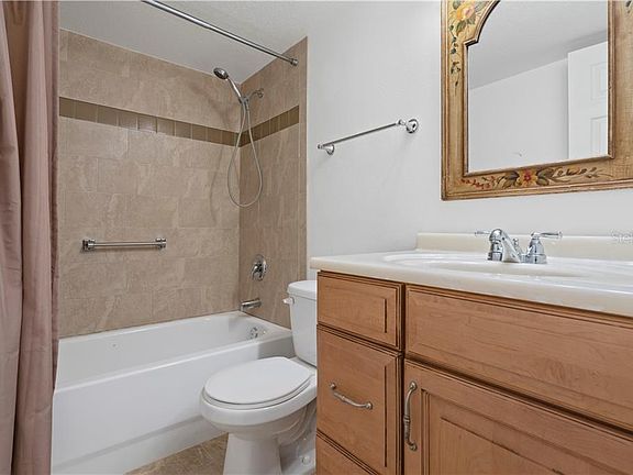 4th image of 5855 18th St N APT 9