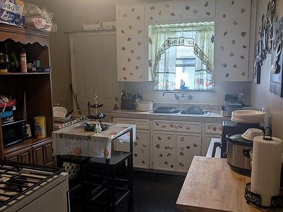 5th image of 3626 Corder St