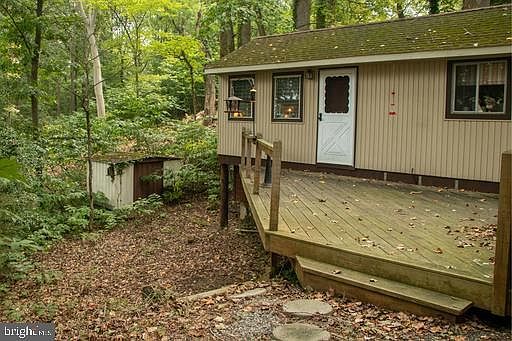 4th image of 303 & 304 Huron Ln