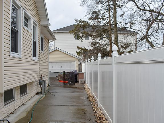 3rd image of 120 Joline Ave