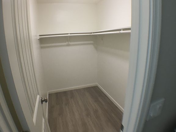2nd image of 924 N Revere Unit 202