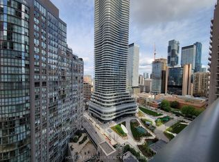 955 Bay St #1701, Toronto, ON M5S 0C6
