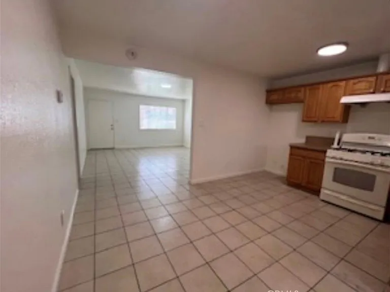 1064 Waters Ave — Photo 4