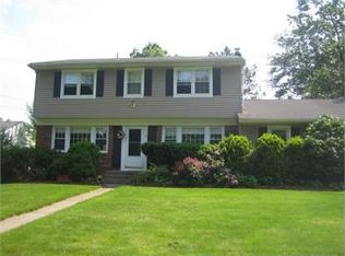 19 New Meadow Trl, Parsippany, NJ 07054