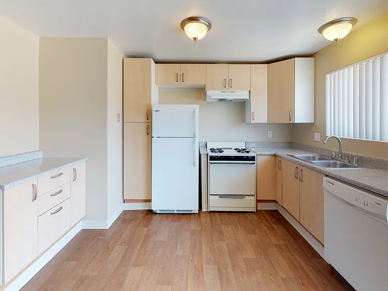 7401 Mohawk St #26 — Photo 8