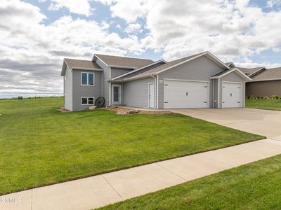 3300 14th Ave SE, Mandan, ND, 58554