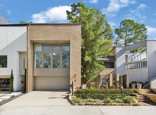 43 Legend Ln, Houston, TX 77024