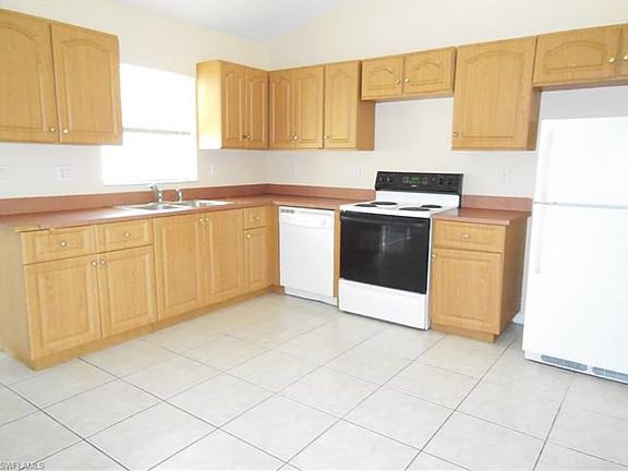 3rd image of 439 Majors Ave S
