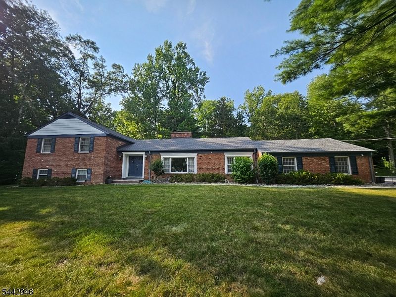 1st image of 9 Fox Rd