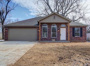 505 S Guthrie Ave, Coweta, OK 74429