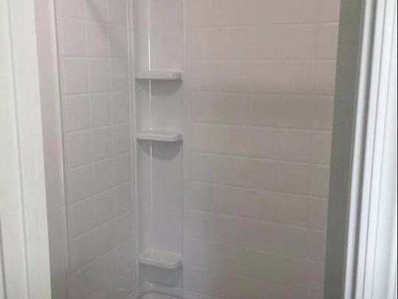 5th image of 924 N Revere Unit 201