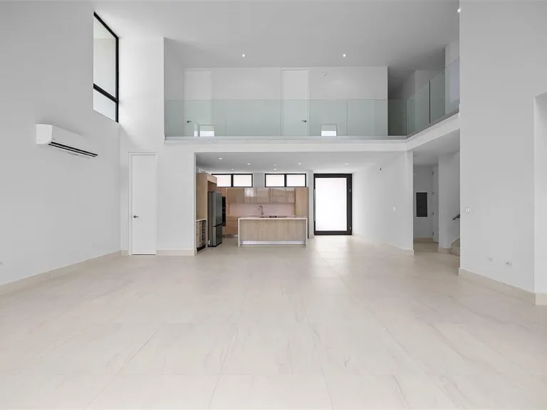 135 Salonga St — Photo 12