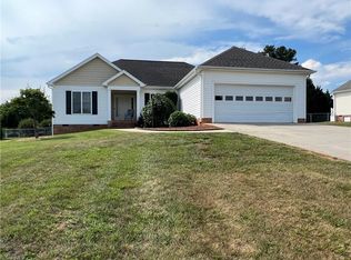 1030 Oxford Ln, King, NC 27021