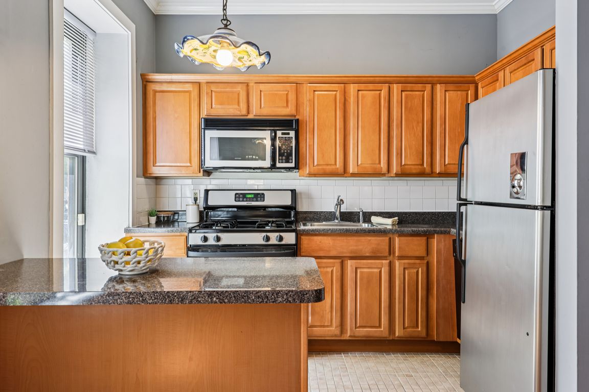10th St-S2207-011.jpg