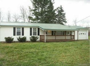 12139 Pine St, Yorkshire, NY 14173