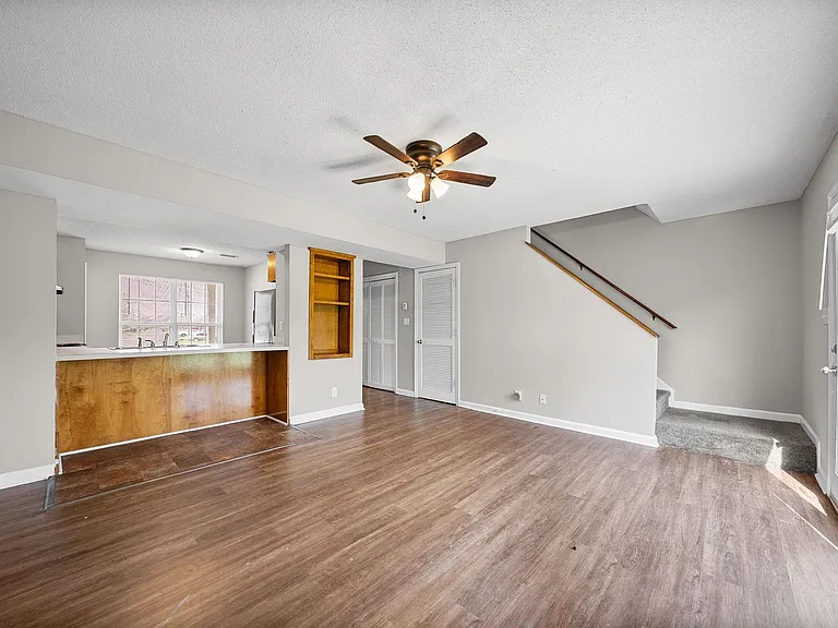 Timber Court Drive-280 — Photo 6