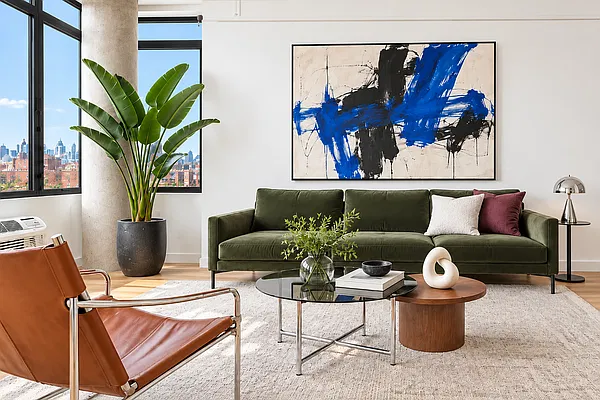 Living room, photo 2