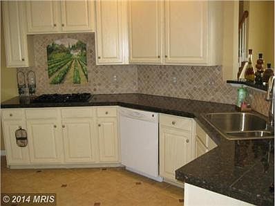 Kitchen granite c'tops and stainless sink