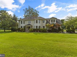 707 Dominion Dr, Moorestown, NJ 08057