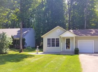 15133 Evergreen Ct, Spring Lake, MI 49456