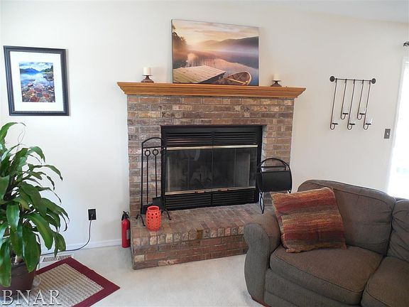 4th image of 601 Park Ct