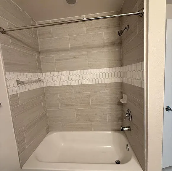 Superior Manor II — Photo 21