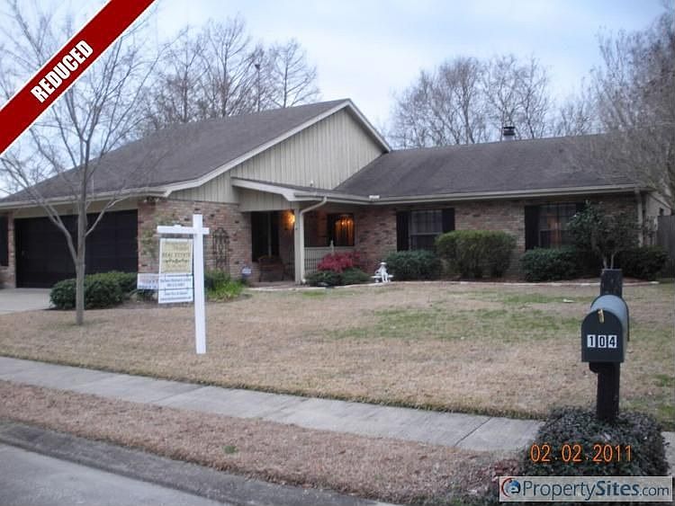 1st image of 105 McAllen Dr