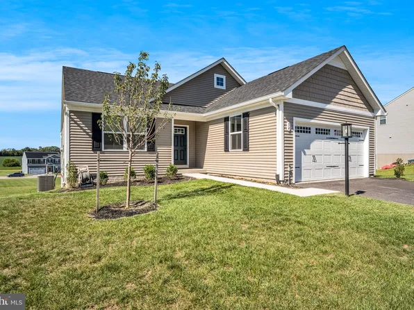 34 Summerfield Dr, Hanover, PA 17331