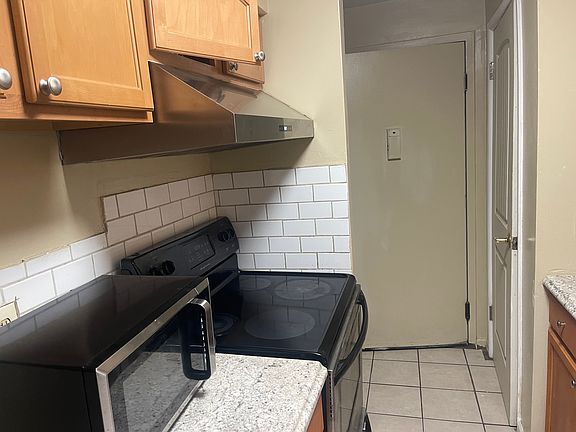 5th image of 2659 Queen City Ave #14