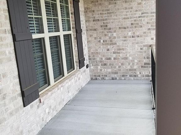2nd image of 640 Twin View Dr