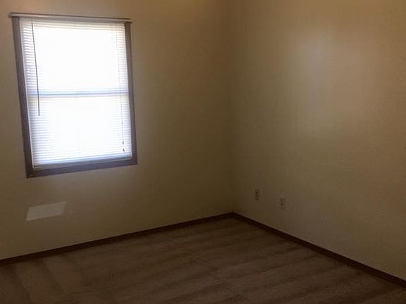 4th image of 404 W Mill St APT 13