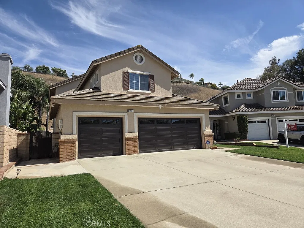 4 bed, 2095 sqft, $4,350 — Photo 1