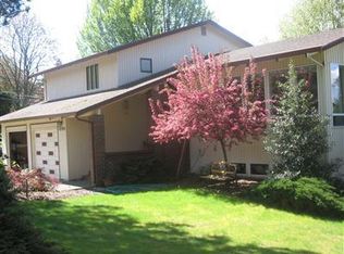 18209 6th Ave SW, Normandy Park, WA 98166