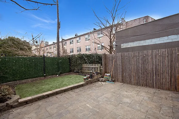 Rented by Bold New York | media 8