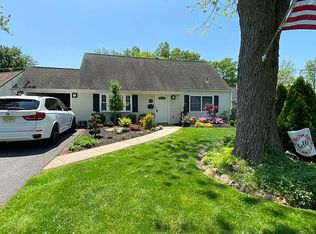 25 Joanna Pl, Colonia, NJ