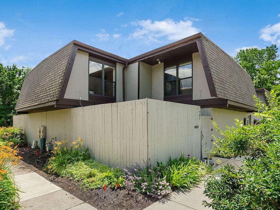 1st image of 743 Worthington Forest Pl