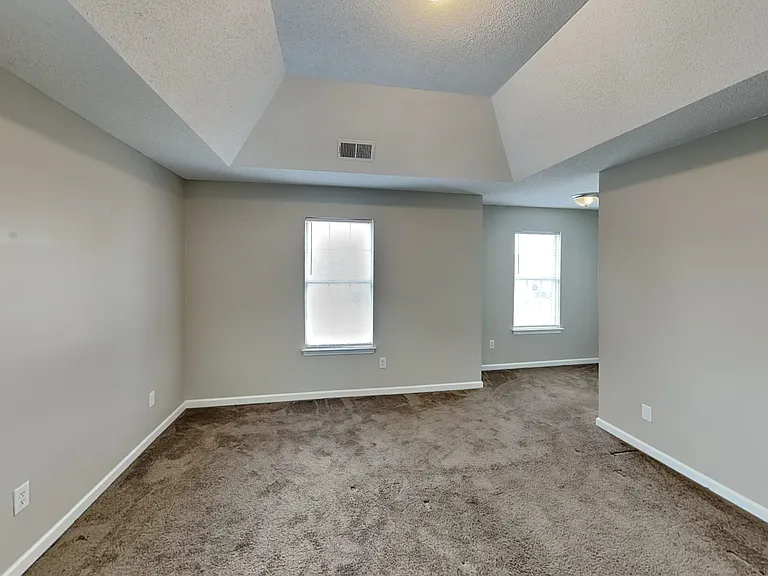 5657 Wolf Pack Dr — Photo 8