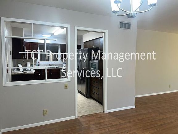 4th image of 716 N 65th Pl