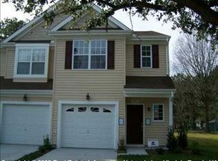 2002 Paramont Ave, Chesapeake, VA 23320
