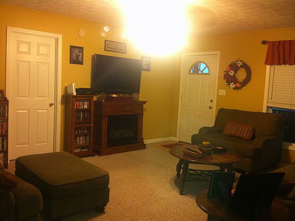 5th image of 118 Logans Woods Dr