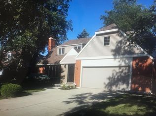 196 Saint Thomas Dr, Fremont, OH 43420