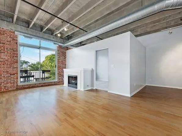 1740 N Maplewood Ave APT 220, Chicago, IL 60647