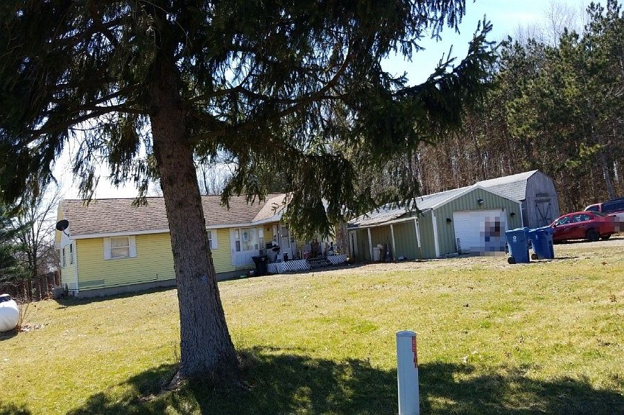 2nd image of 29990 Rankert Rd