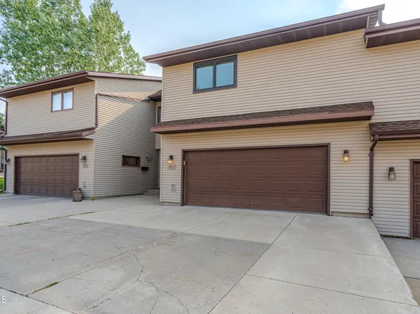 2960 Ontario Ln #6, Bismarck, ND 58503