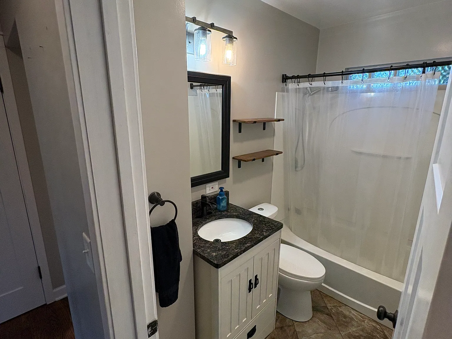 Bellevue Ave, Bettendorf — Photo 4